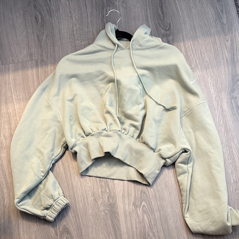 Nike Women's Light Green Cropped Hoodie